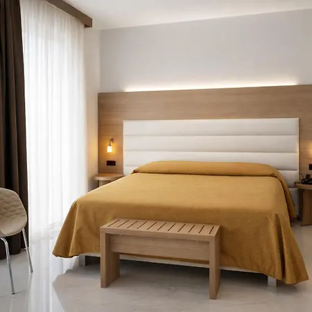 Hotell Hotiday
