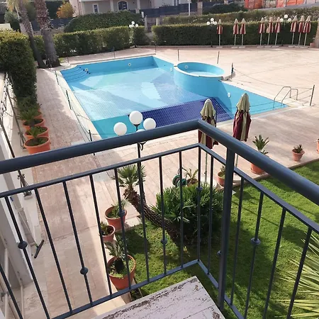 Hotiday Hotell 4*